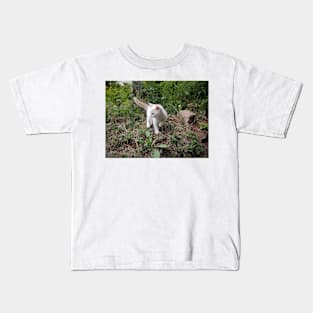 Little white cat in the garden Kids T-Shirt